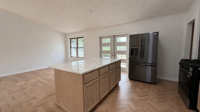Photo - 23689 N Midlothian Rd