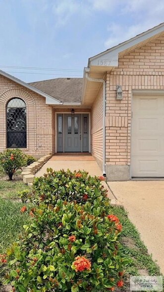 Photo - 1587 Pinion Dr