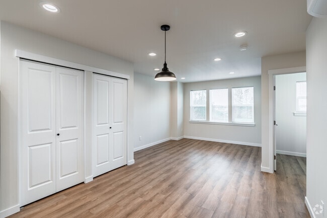 3BR, 2.5BA - 1,330SF - Living Room - Tull Road Townhomes