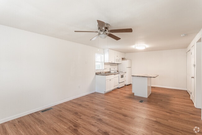 Interior Photo - Woods Crossing Apartments