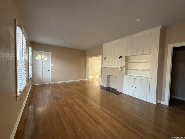 Photo - 528 W Gramercy Pl