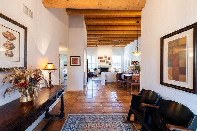 Photo - 3121 E Claremont Ave