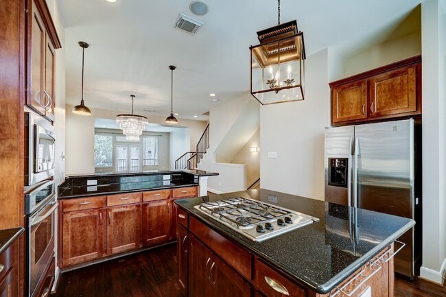 Photo - 5202 Rose St