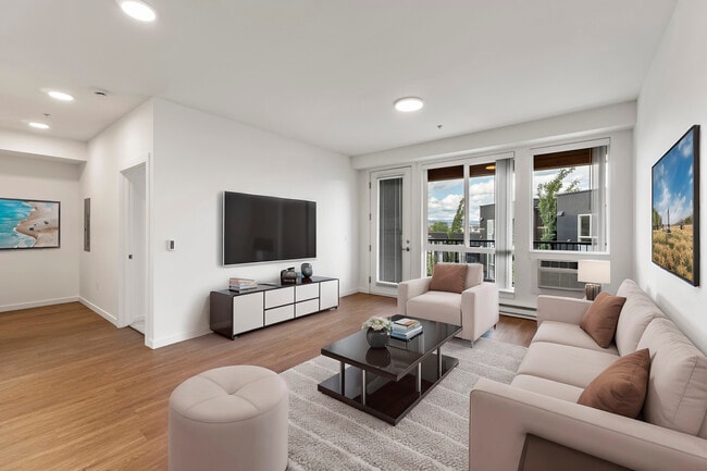 1BR, 1BA - 774SF - Living Room - Green Door Flats