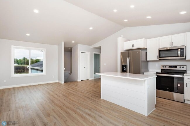 Photo - 6718 68th St S