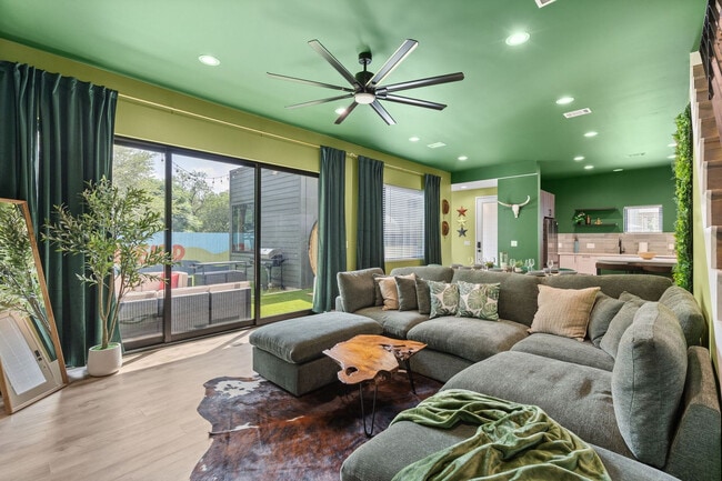 Building Photo - 4407 Merle Dr Unit SI ID1605821P
