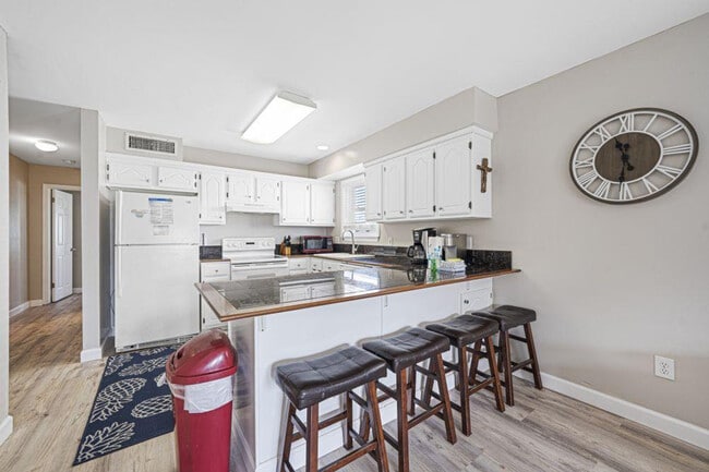 Photo - 1476 W Lagoon Ave Unit ID1268870P