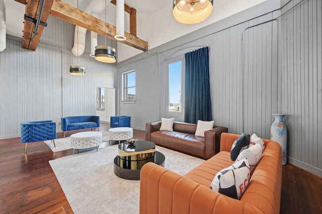 Photo - 222 W 15th St Unit SI ID1507613P