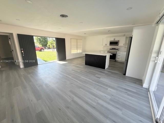 Building Photo - 275 NE 173rd St