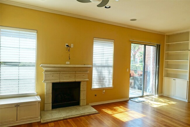 Photo - 2105 Lucerne Cove