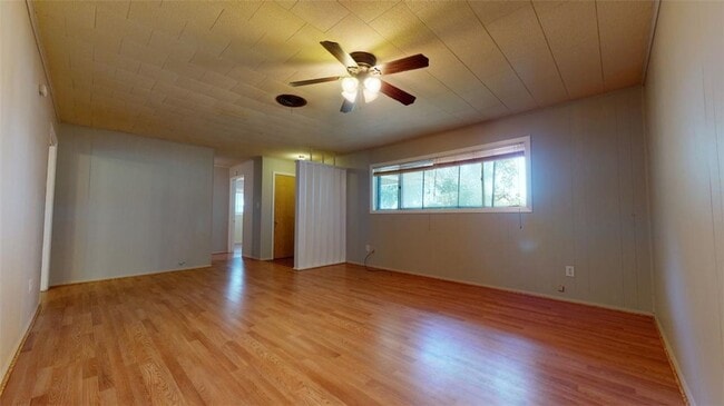 Photo - 1616 George Bush Dr