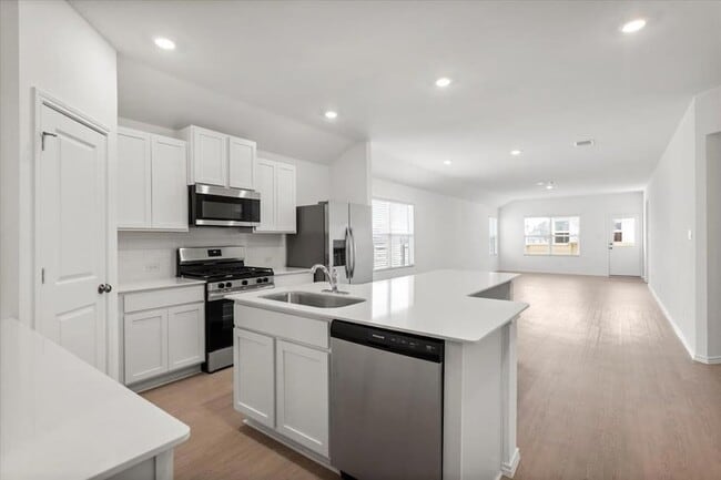 Photo - 120 Donnington Dr