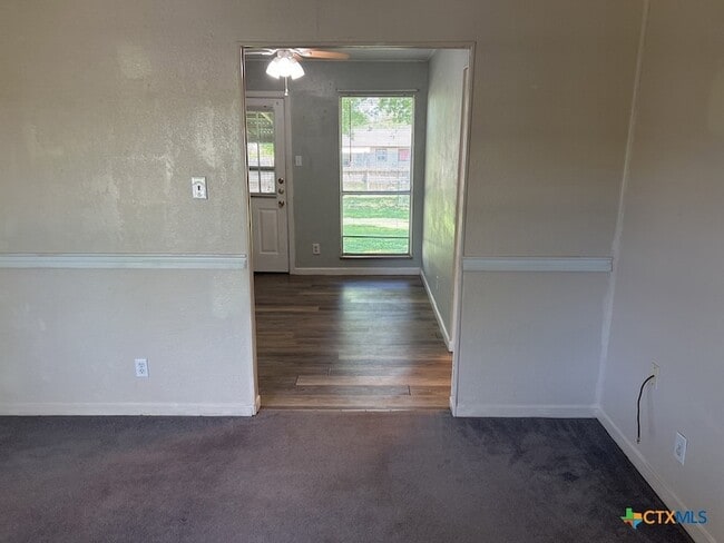 Photo - 303 Ridge St