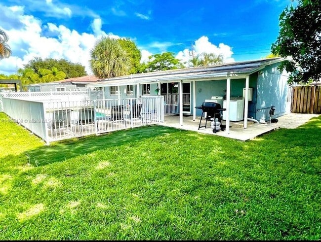 Photo - 2233 SE 13th St