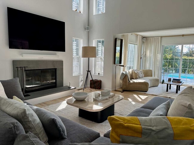 Photo - 62 Sea Farm Ln Unit ID1023411P