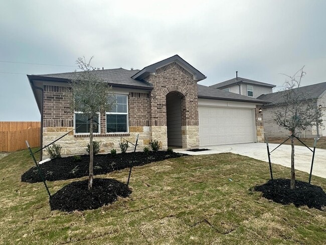 Photo - 113 Briggs Ln