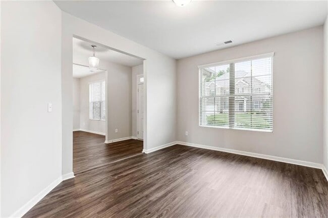 Photo - 5530 Mirror Lake Dr