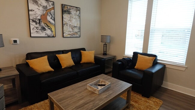 Building Photo - 1985 Startown Rd Unit ID1325079P