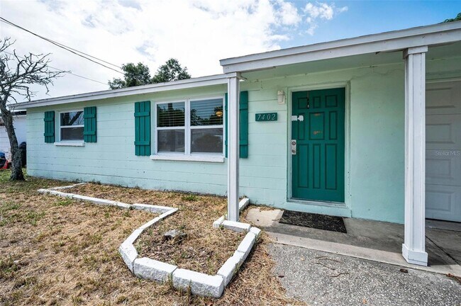 Photo - 7402 Country Club Dr