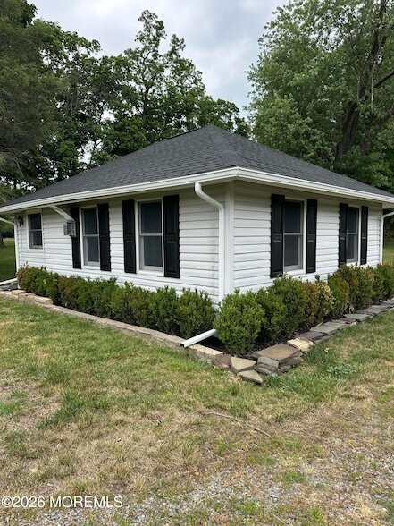 Photo - 164 Everett Rd