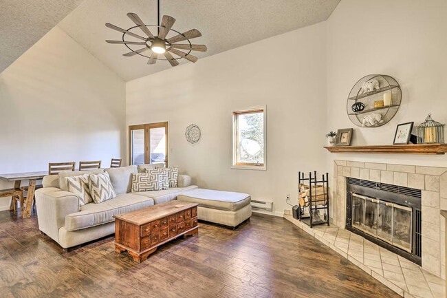 Photo - 163 Burgundy Cir Unit SI ID1386072P