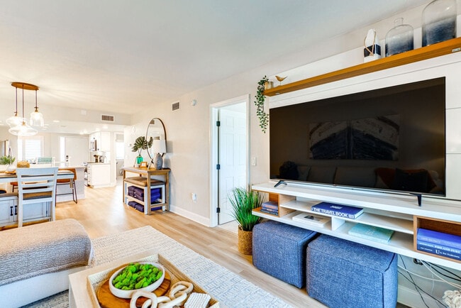Photo - 4263 Bay Beach Ln Unit SI FL3-ID1546219P