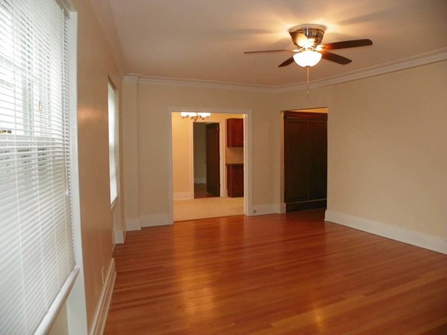 Photo - Lin-Nor Apartments