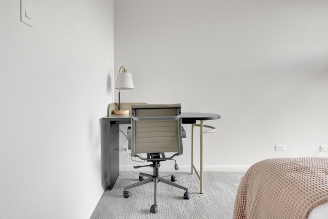 Photo - 903 S Ashland Ave Unit FL12-ID1384