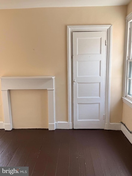 Photo - 105 W Broadway