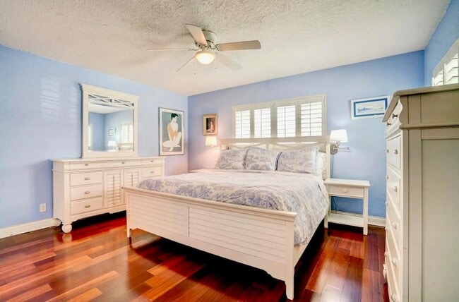 Photo - 2725 SE 2nd Ct