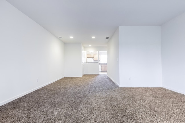 Photo - Devonshire Village