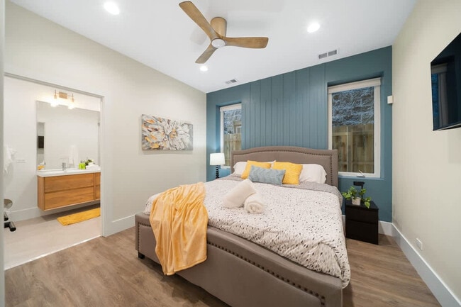 Photo - 2110 W Washington Blvd Unit ID1261733P