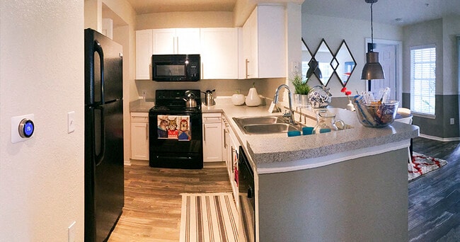 Photo - Promenade at Aloma Apartments