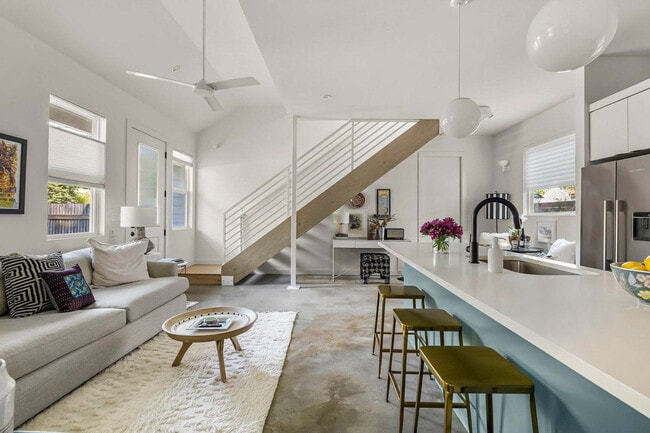 Photo - 2000 Riverview St Unit ID1262295P