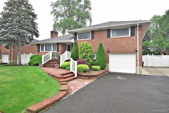 Photo - 51 Whitman Ave