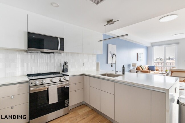 Photo - 95 Anderson St Unit 336