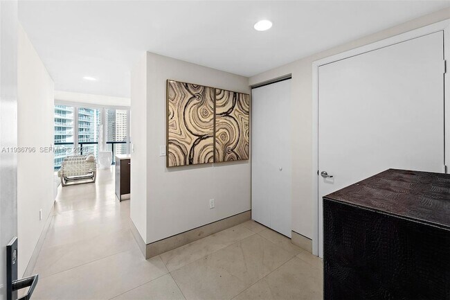 Photo - 495 Brickell Ave Unit 2904