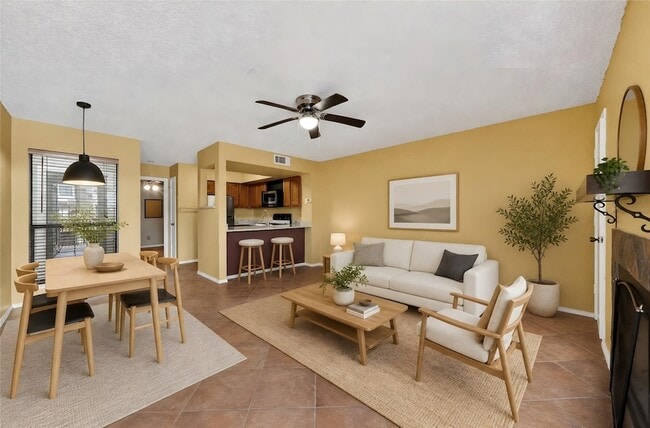 Photo - 3109 Sondra Dr Unit 107