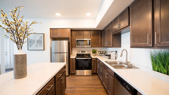 Photo - EATON RANCH APARTMENTS