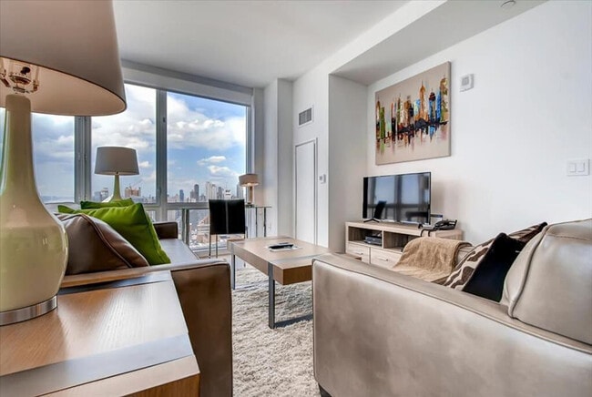 Photo - 605 W 42nd St Unit ID1225070P