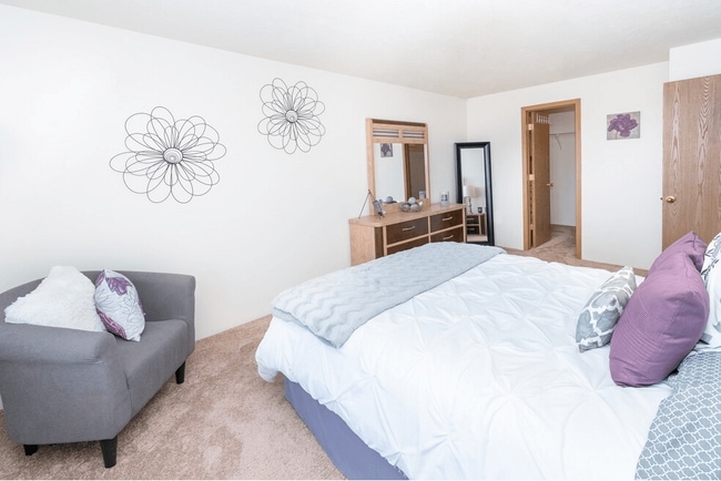 Photo - Fenton Estates Apartments