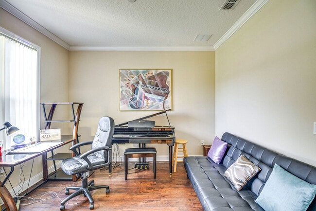 Photo - 1 Slate Blue Pl Unit SI ID1546260P