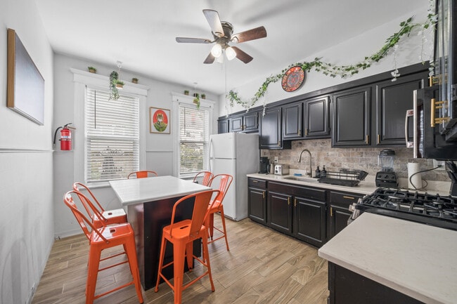 Photo - 84 W 42nd St Unit ID1314492P