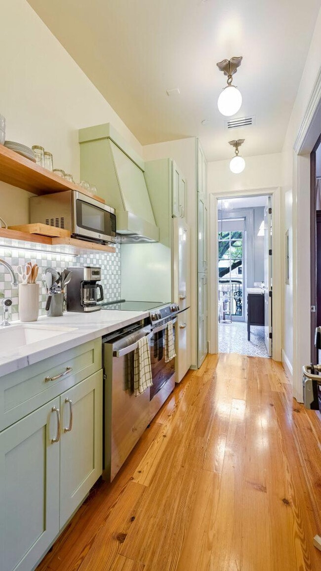 Photo - 604 Baronne St Unit ID1267107P