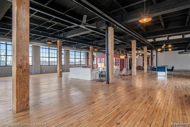 Photo - 1535 Sixth St Unit 5