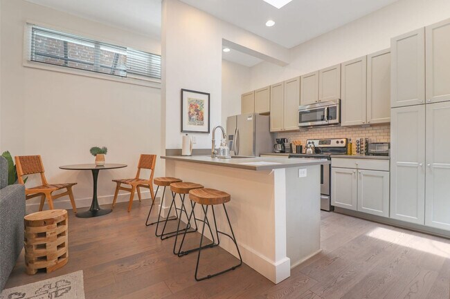 Photo - 127 Carondelet St Unit ID1272319P