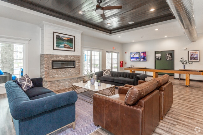 Clubhouse - The Summit at Heritage Apartments