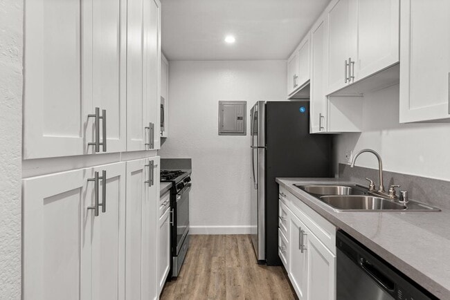 Photo - Brody Terrace Apartments