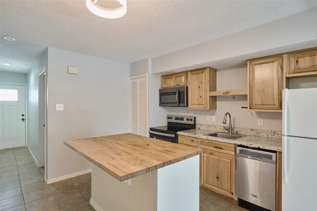 Photo - 12900 Walden Rd Unit 622F