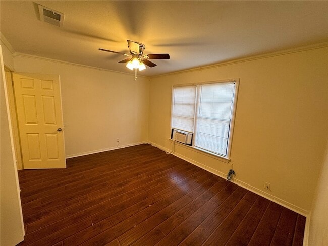 Photo - 1326 W Shepherd St Unit 1328